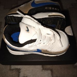 Baby Air Max size 4C
